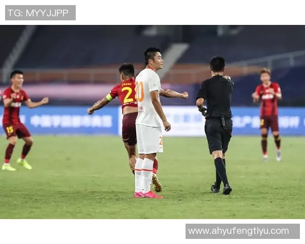 武汉卓尔迎战河北华夏争夺胜利期待精彩对决与球迷热情支持