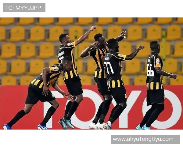 佐布阿汉与伊蒂哈德的巅峰对决揭示足球战术的较量与激情碰撞